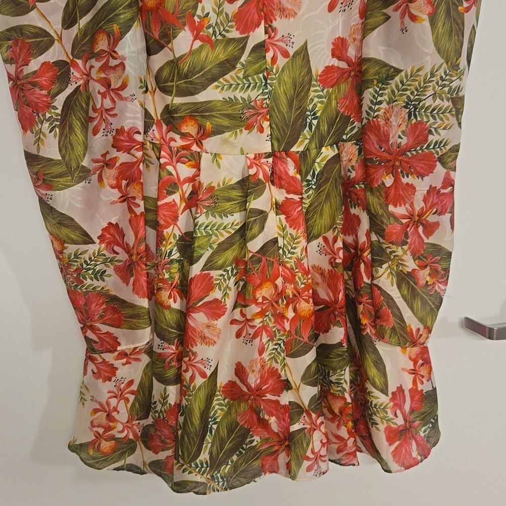 AMUR Cleo In Scarlett Tropical Floral - Picture 10 of 12